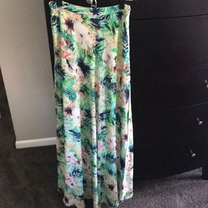Long high waisted skirt